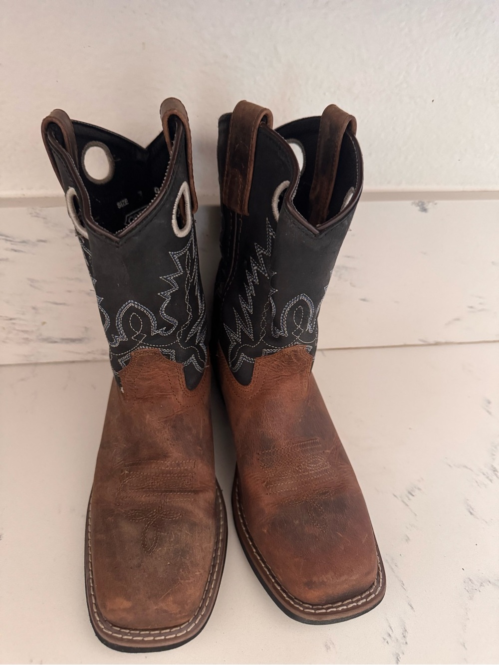 Cody James youth Brown Leather Cowboy Boots with Black Embroidered Shaft